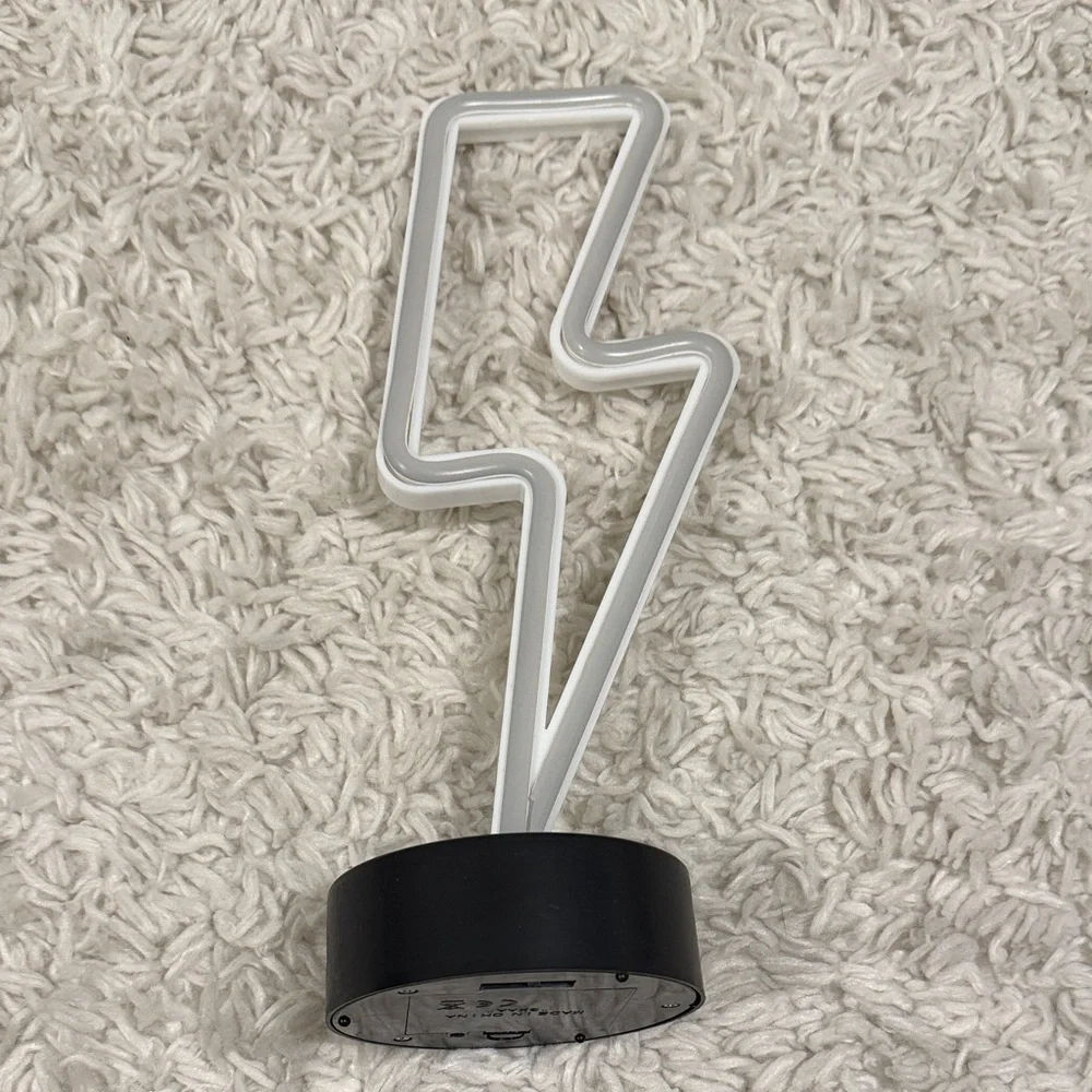 Neon Lightning Bolt Light
